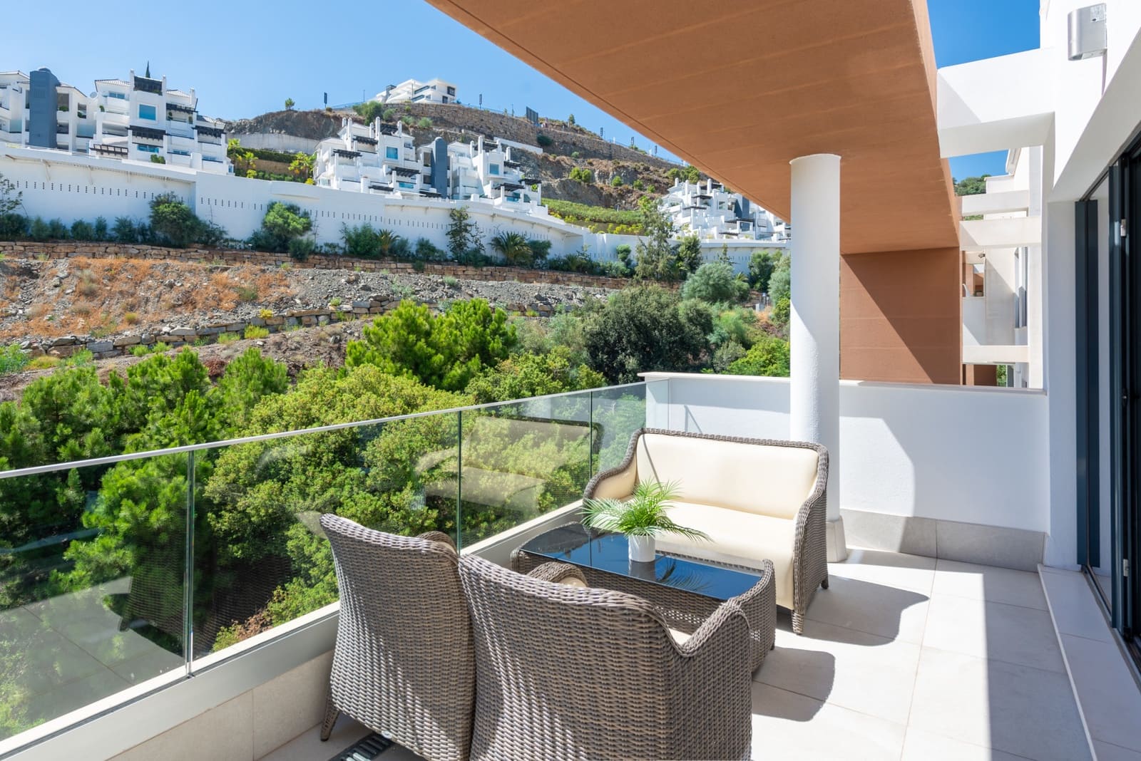 3 soverom Penthouse til salgs i Benahavis med svømmebasseng garasje - € 645 000 (Ref: 9219864)