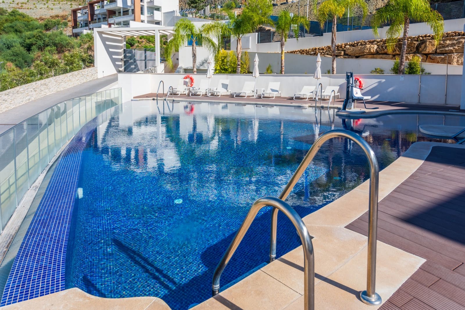 3 soverom Penthouse til salgs i Benahavis med svømmebasseng garasje - € 645 000 (Ref: 9219864)