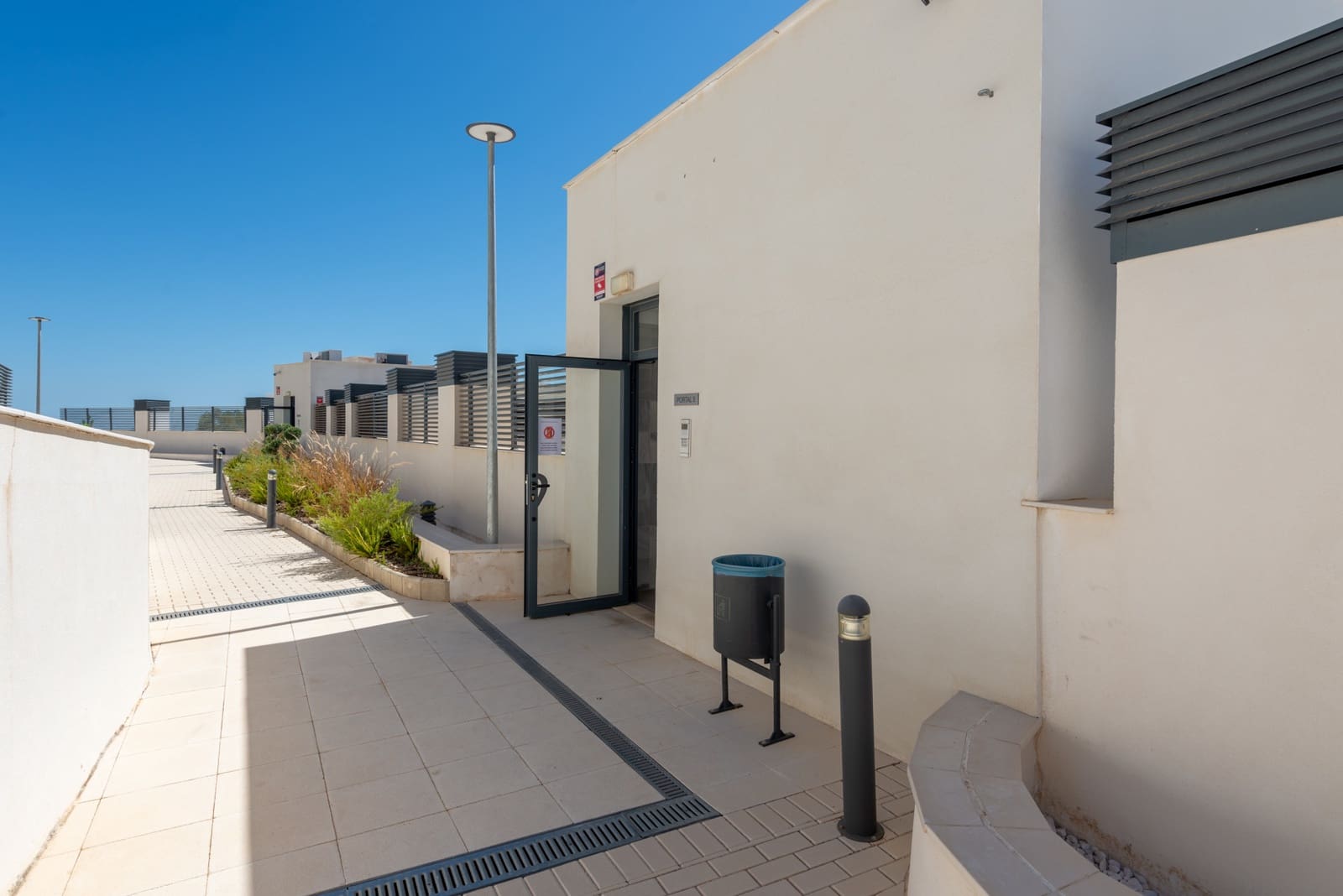 3 soverom Penthouse til salgs i Benahavis med svømmebasseng garasje - € 645 000 (Ref: 9219864)