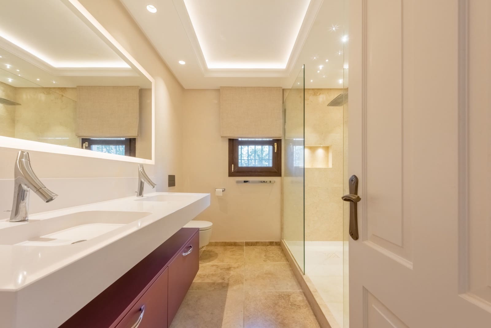 6 soveværelse Villa til salg i Estepona med swimmingpool garage - € 2.995.000 (Ref: 9219865)