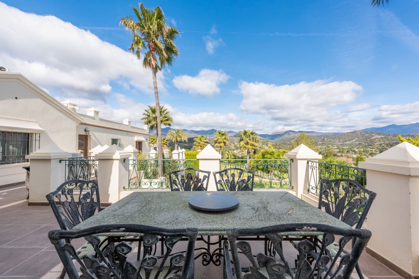 6 soveværelse Villa til salg i Estepona med swimmingpool garage - € 2.995.000 (Ref: 9219865)