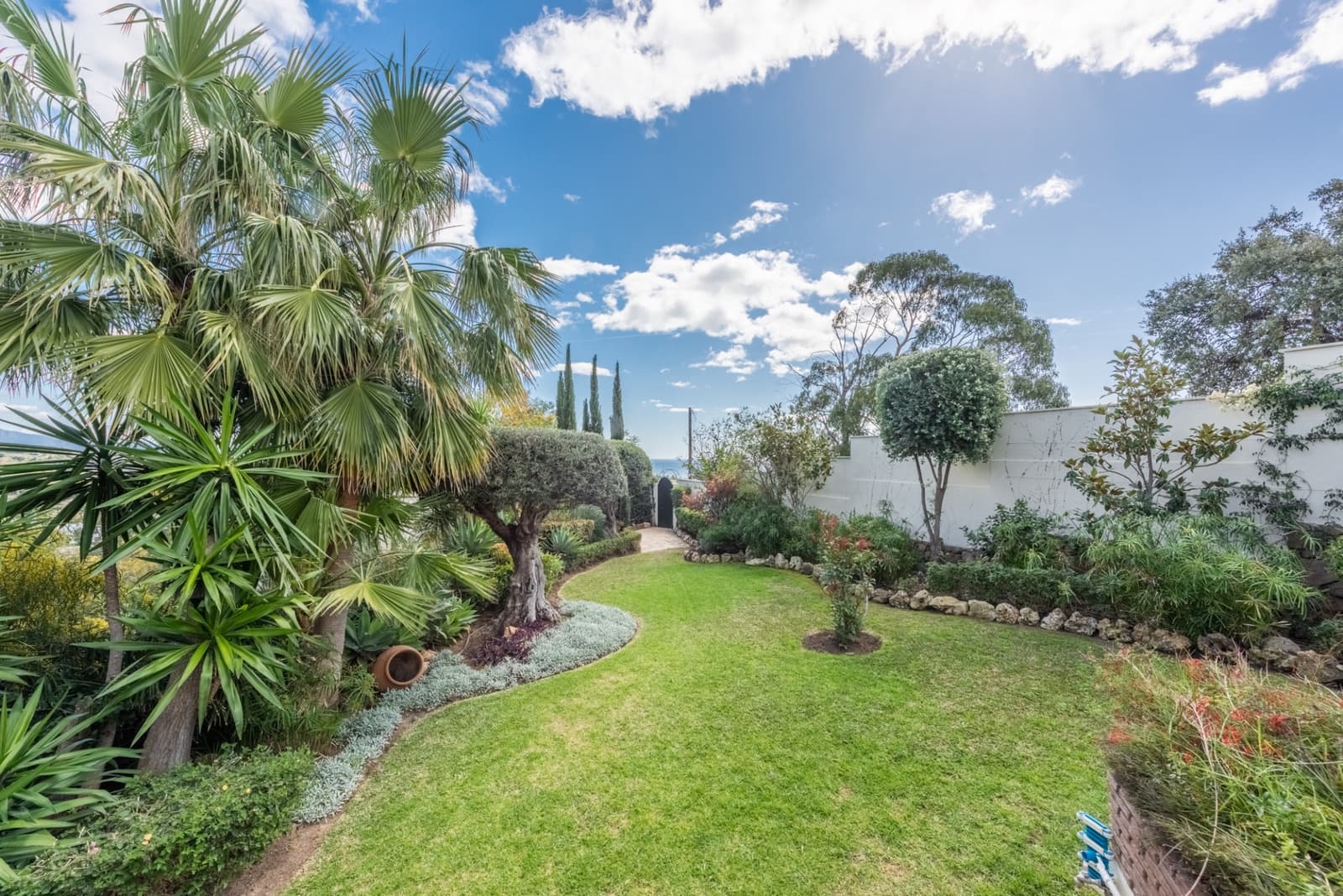 6 soveværelse Villa til salg i Estepona med swimmingpool garage - € 2.995.000 (Ref: 9219865)