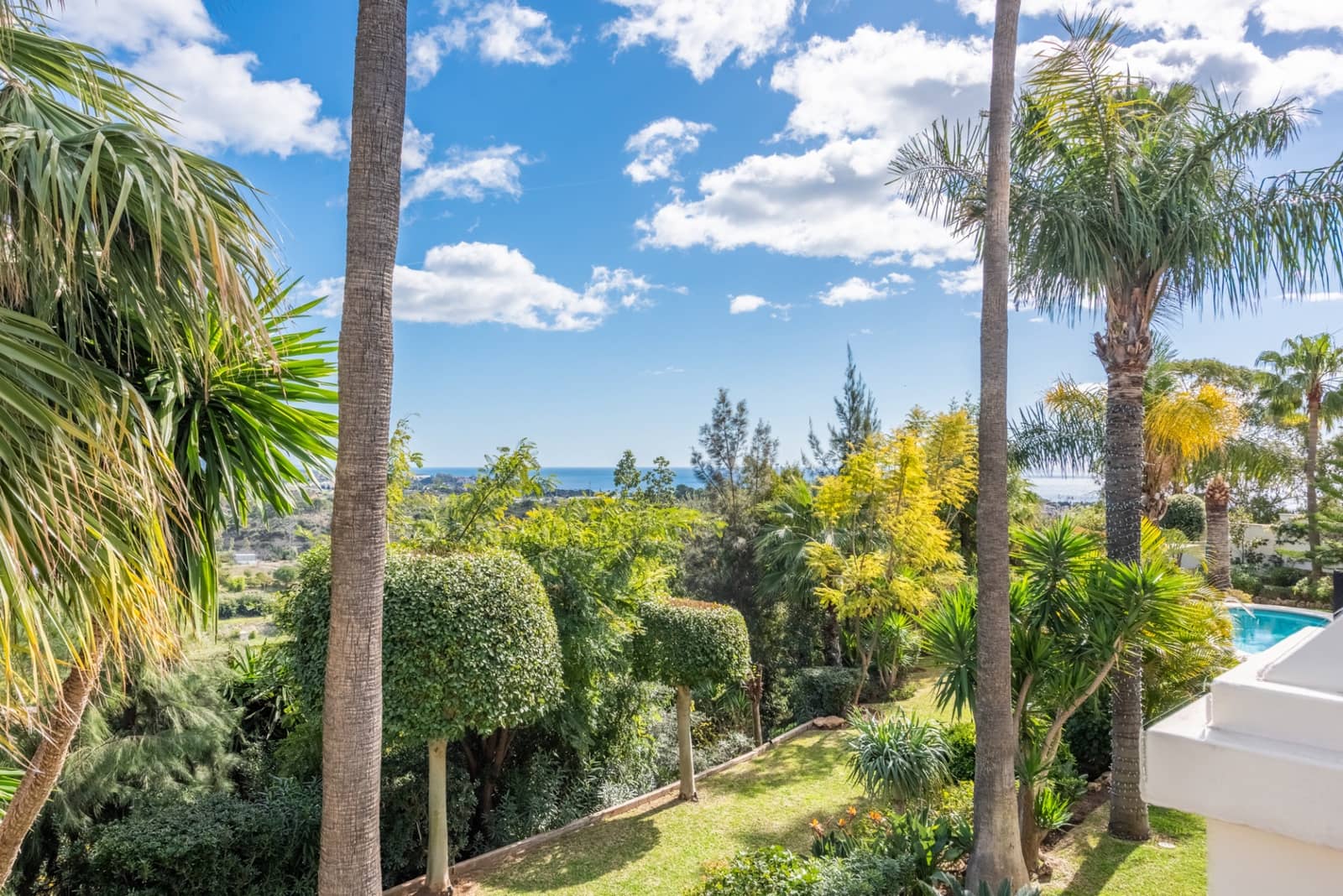 6 soveværelse Villa til salg i Estepona med swimmingpool garage - € 2.995.000 (Ref: 9219865)