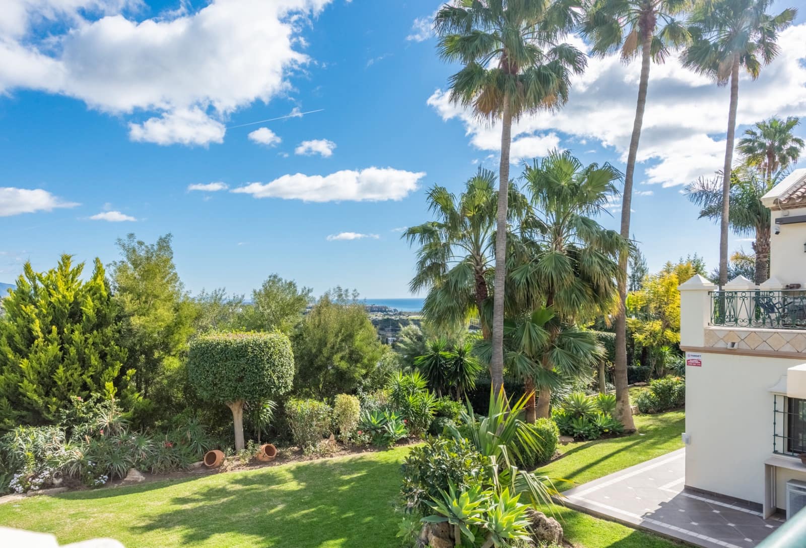 6 soveværelse Villa til salg i Estepona med swimmingpool garage - € 2.995.000 (Ref: 9219865)