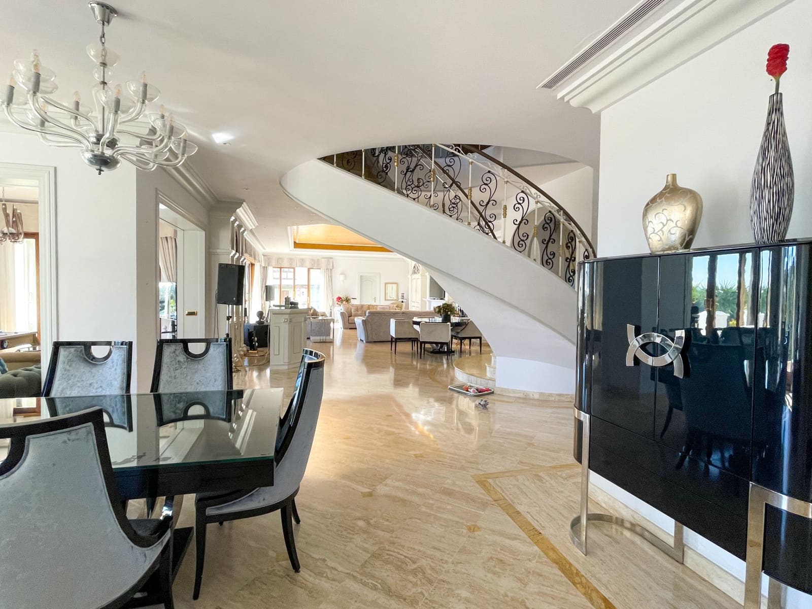 16 makuuhuone Huvila myytävänä paikassa Benahavis mukana uima-altaan 
autotalli - 13 950 000 € (Ref: 9219867)