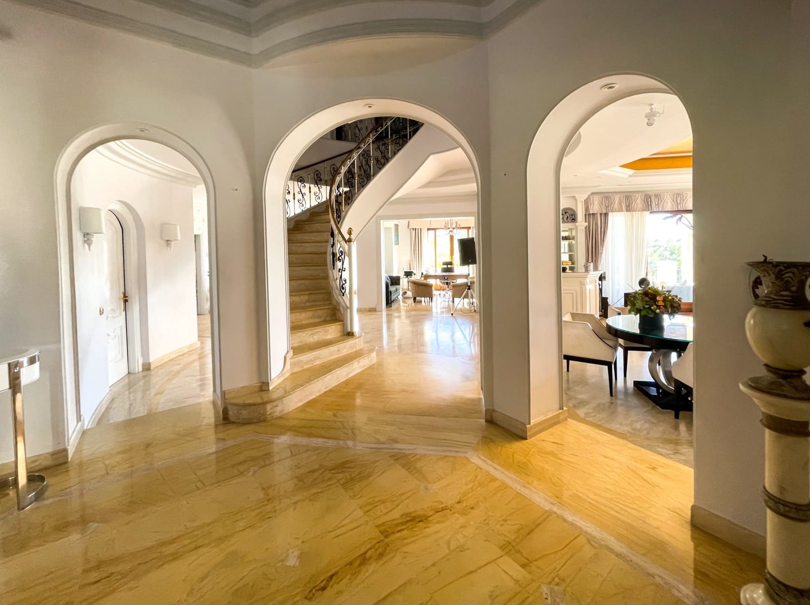 16 makuuhuone Huvila myytävänä paikassa Benahavis mukana uima-altaan 
autotalli - 13 950 000 € (Ref: 9219867)