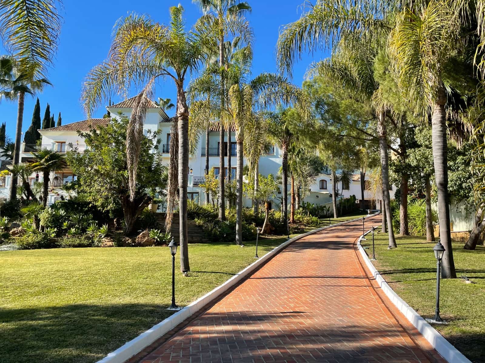 16 makuuhuone Huvila myytävänä paikassa Benahavis mukana uima-altaan 
autotalli - 13 950 000 € (Ref: 9219867)