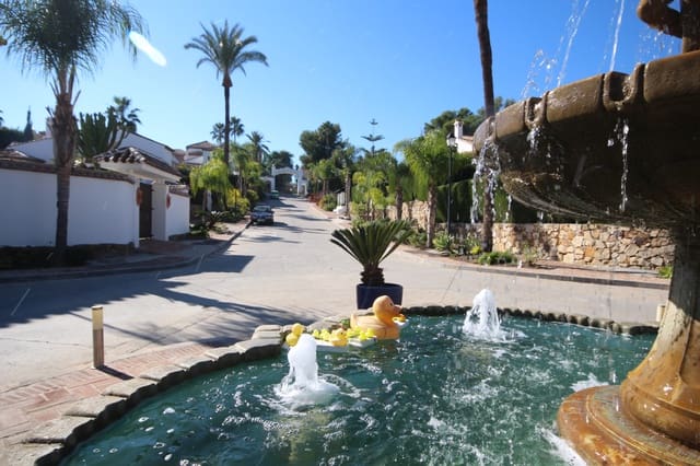 Działka budowlana na sprzedaż w Los Naranjos, Marbella - 865 000 € (Ref: 9219869)