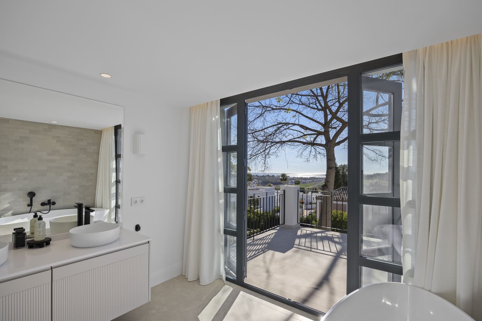 5 sypialnia Willa na sprzedaż w Benahavis z basenem garażem - 5 225 000 € (Ref: 9219870)