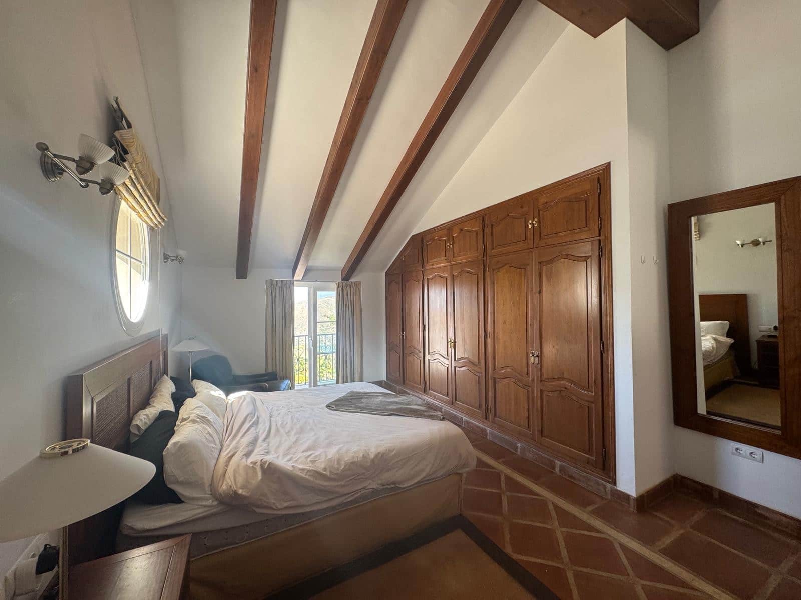 3 soverom Villa til salgs i Istan med svømmebasseng garasje - € 1 595 000 (Ref: 9219877)