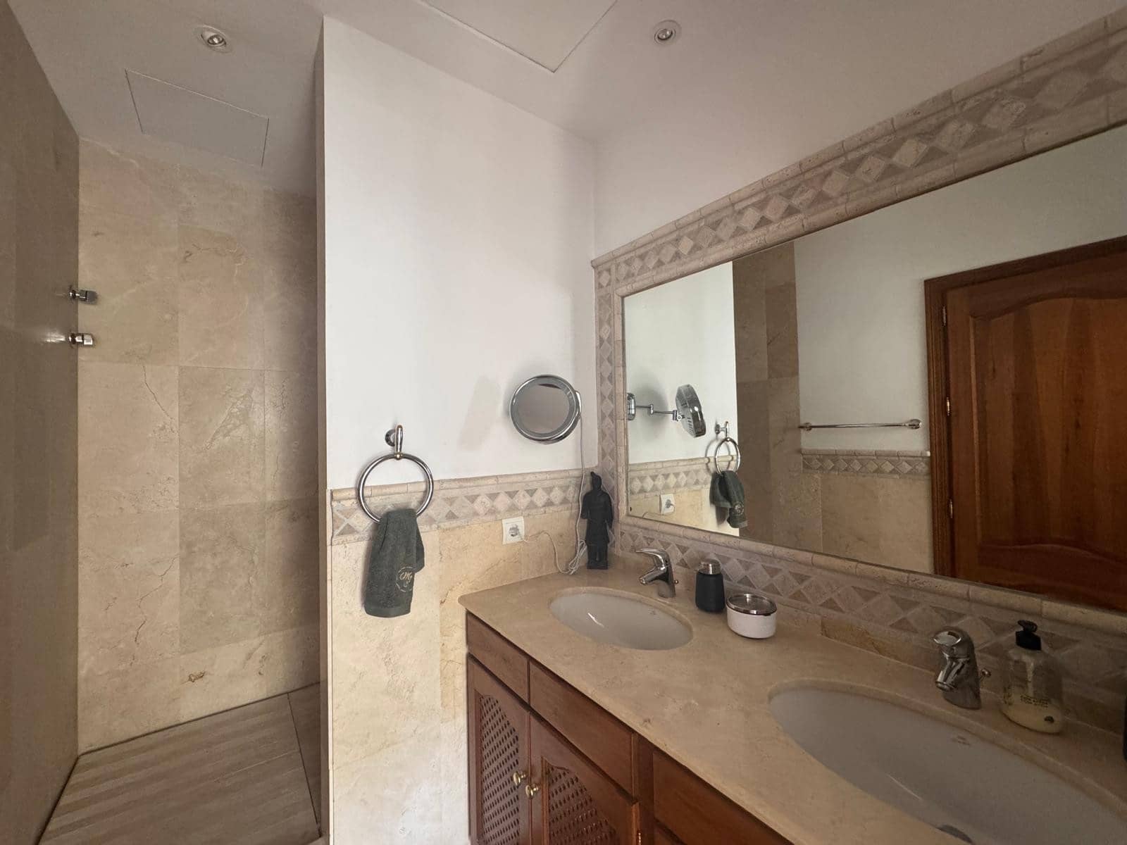 3 soverom Villa til salgs i Istan med svømmebasseng garasje - € 1 595 000 (Ref: 9219877)