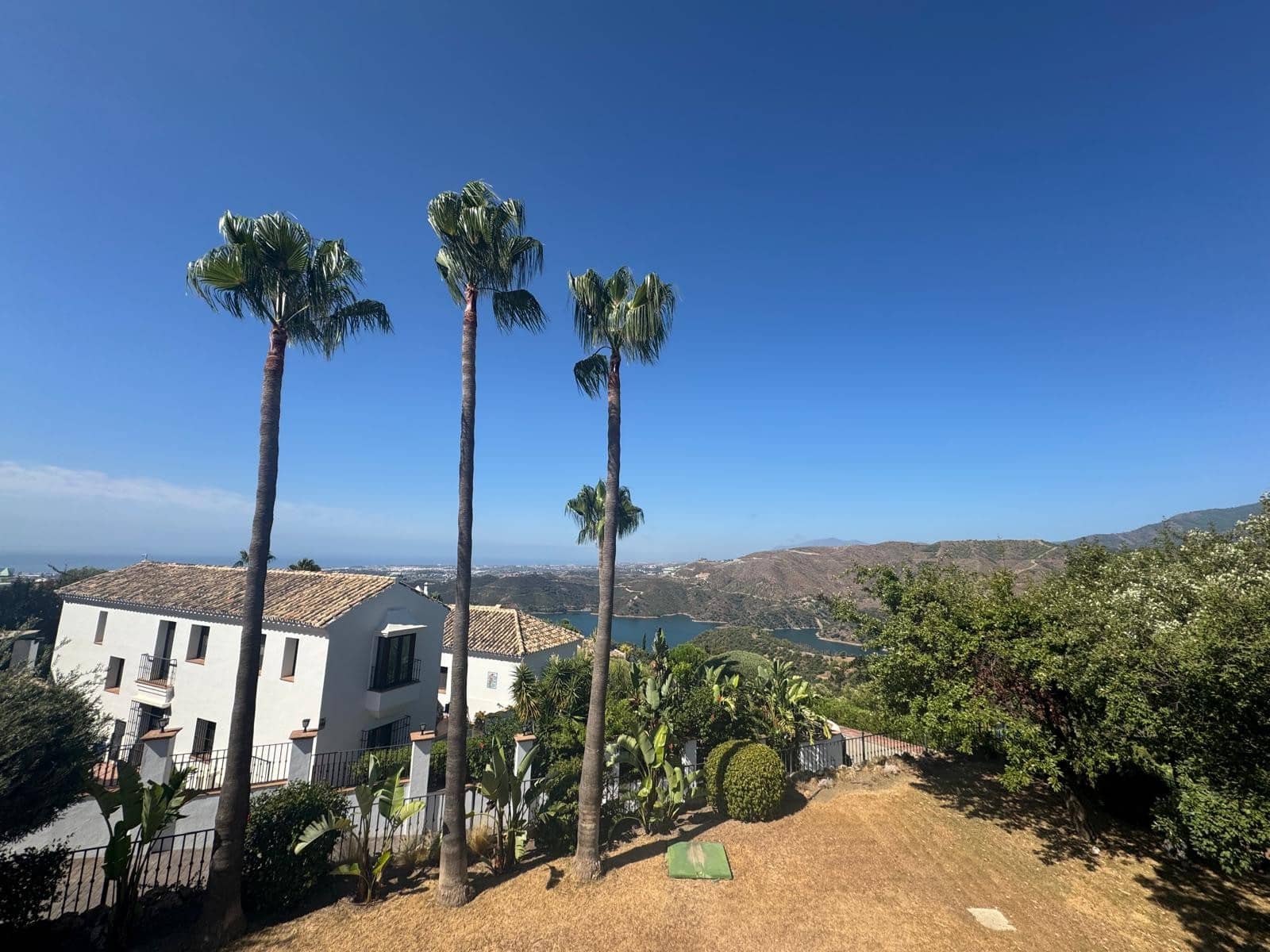 3 soverom Villa til salgs i Istan med svømmebasseng garasje - € 1 595 000 (Ref: 9219877)