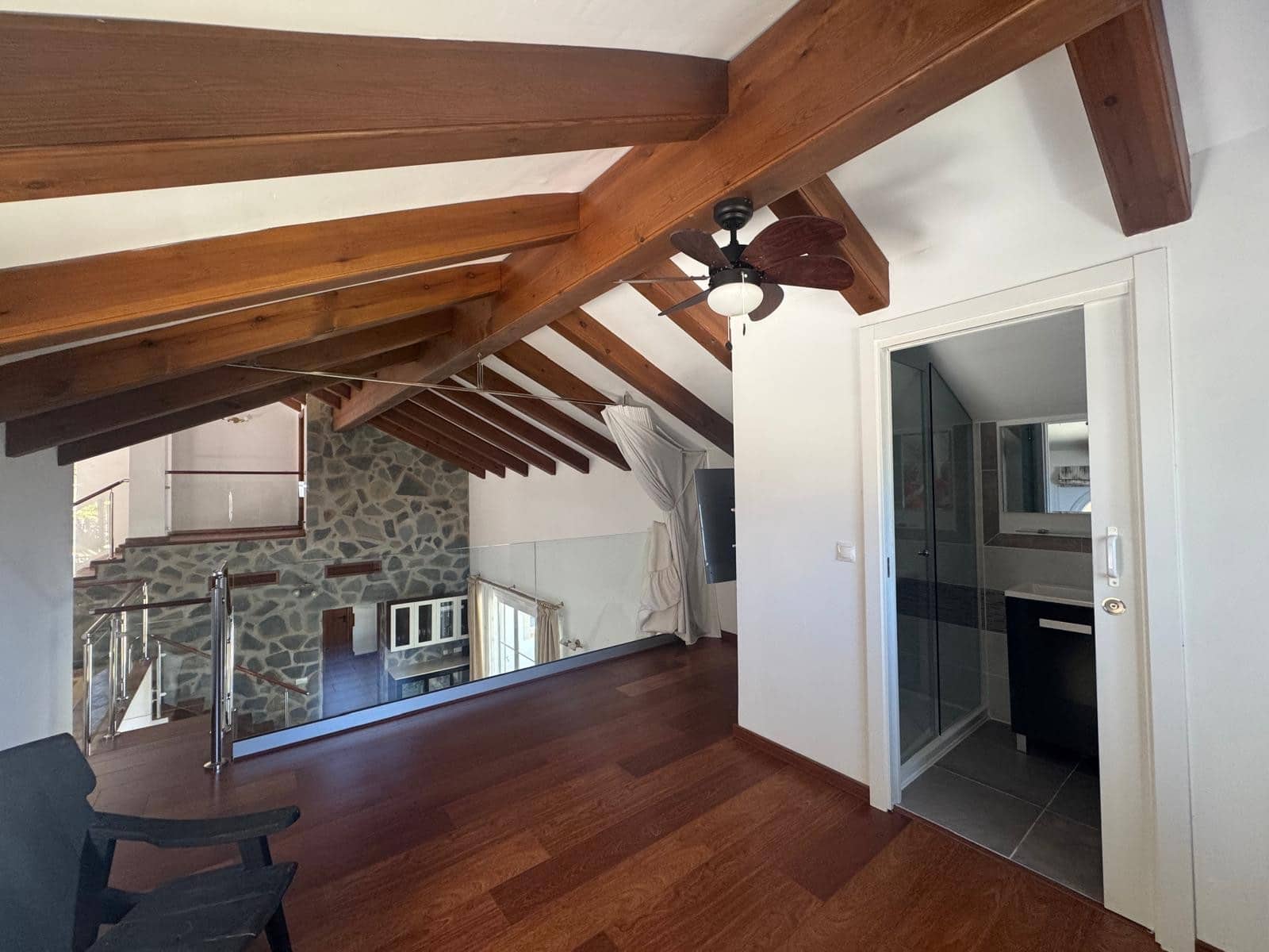 3 soverom Villa til salgs i Istan med svømmebasseng garasje - € 1 595 000 (Ref: 9219877)