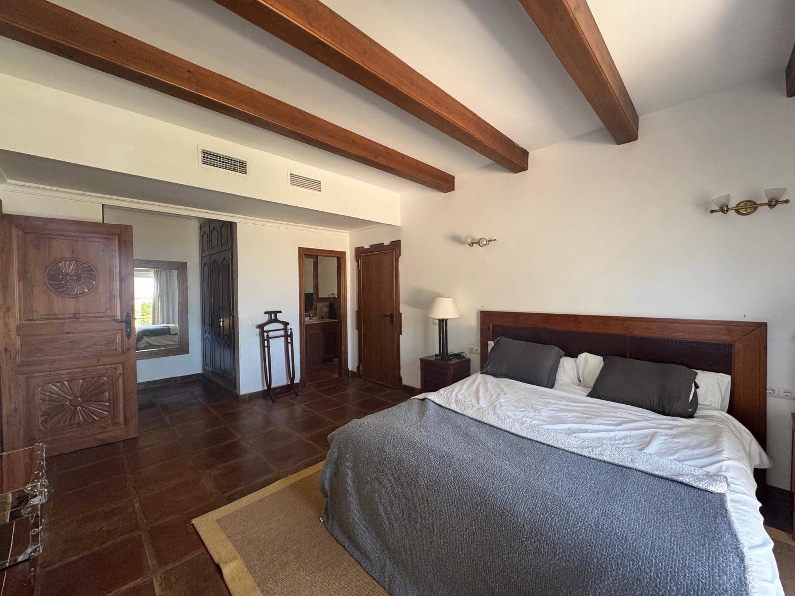 3 soverom Villa til salgs i Istan med svømmebasseng garasje - € 1 595 000 (Ref: 9219877)