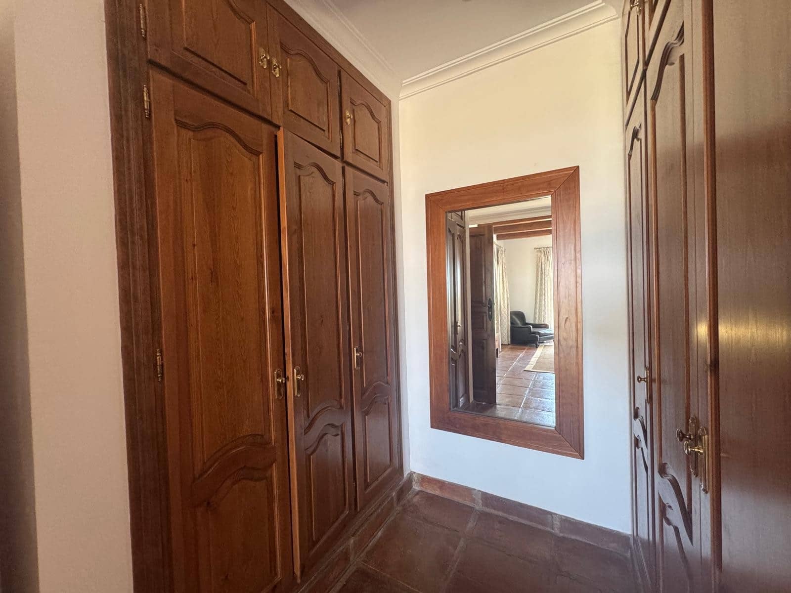 3 soverom Villa til salgs i Istan med svømmebasseng garasje - € 1 595 000 (Ref: 9219877)