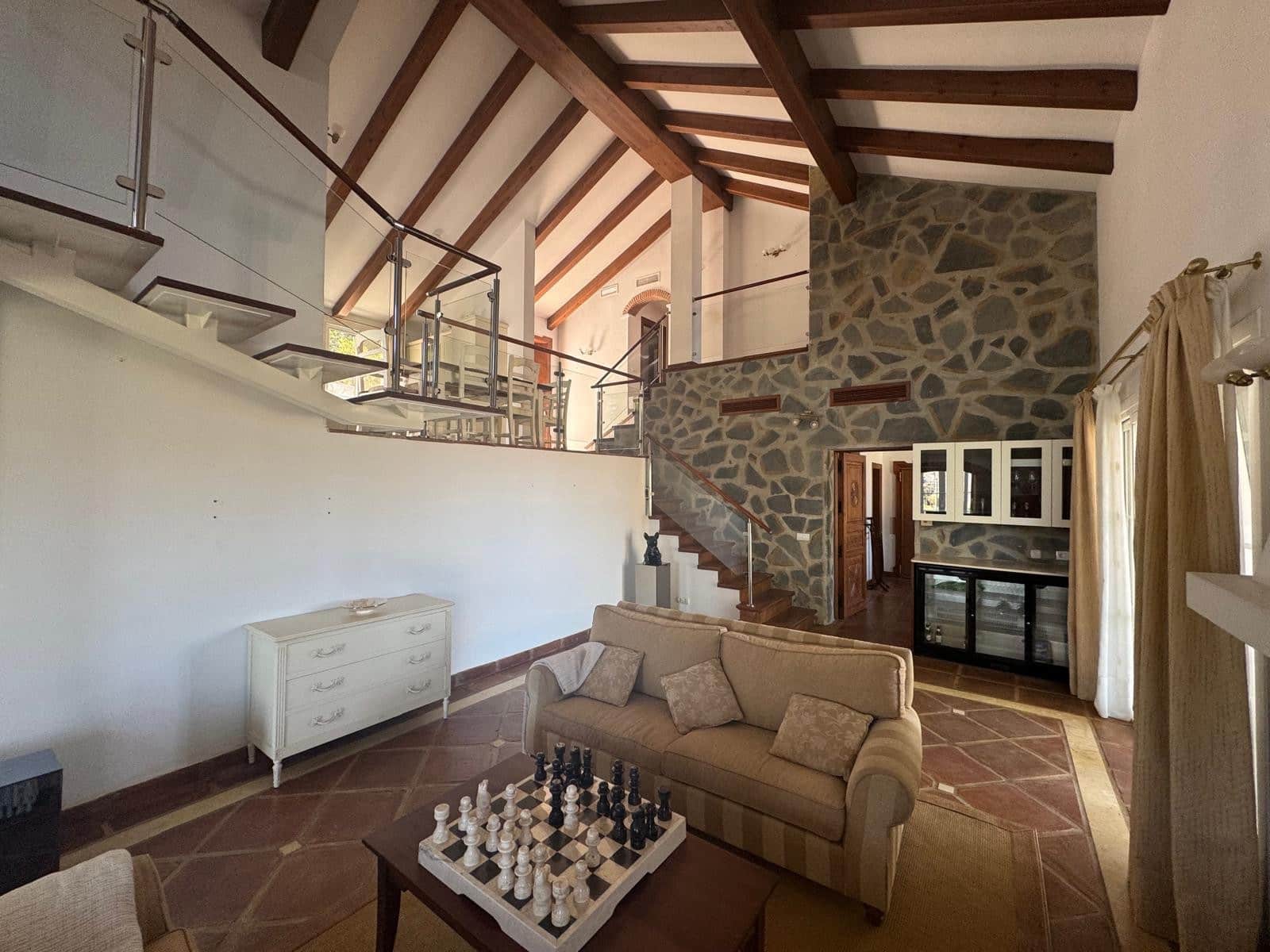 3 soverom Villa til salgs i Istan med svømmebasseng garasje - € 1 595 000 (Ref: 9219877)