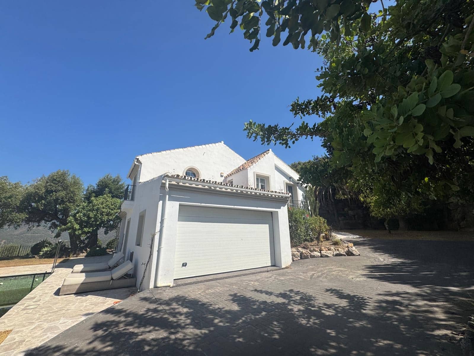 3 soverom Villa til salgs i Istan med svømmebasseng garasje - € 1 595 000 (Ref: 9219877)