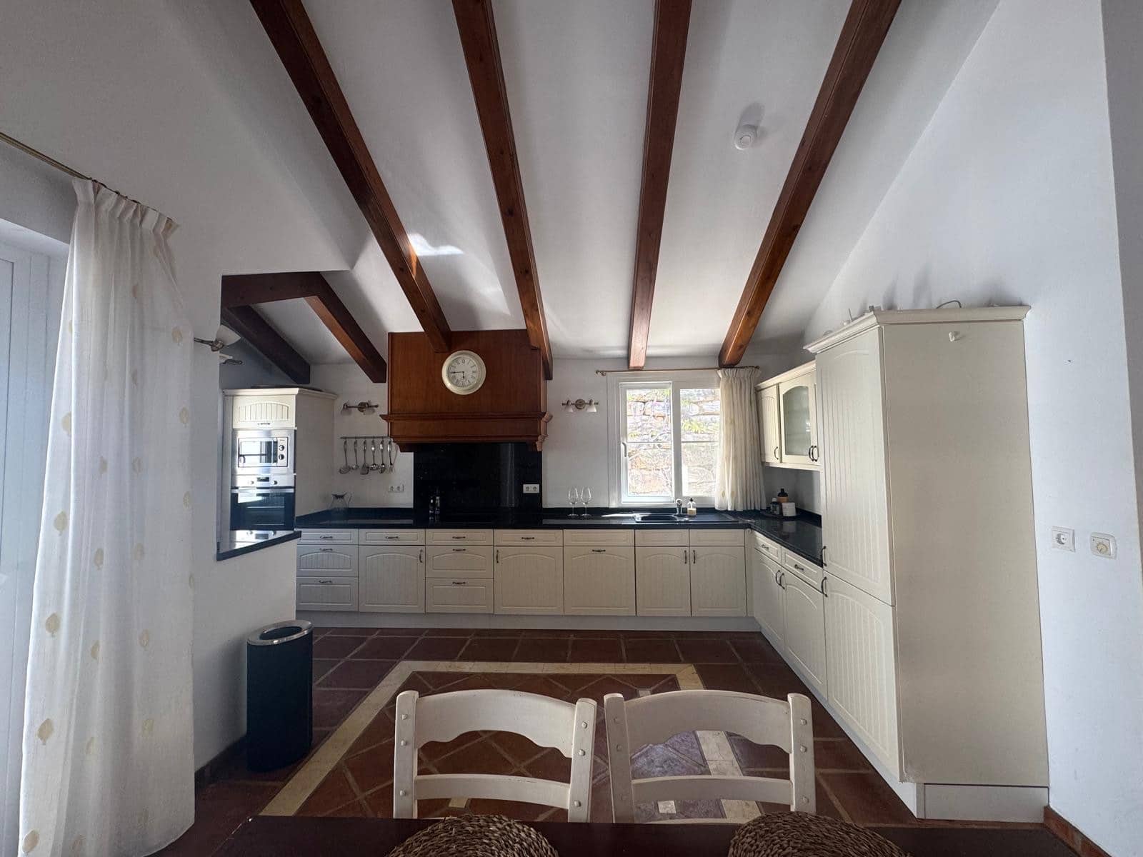 3 soverom Villa til salgs i Istan med svømmebasseng garasje - € 1 595 000 (Ref: 9219877)