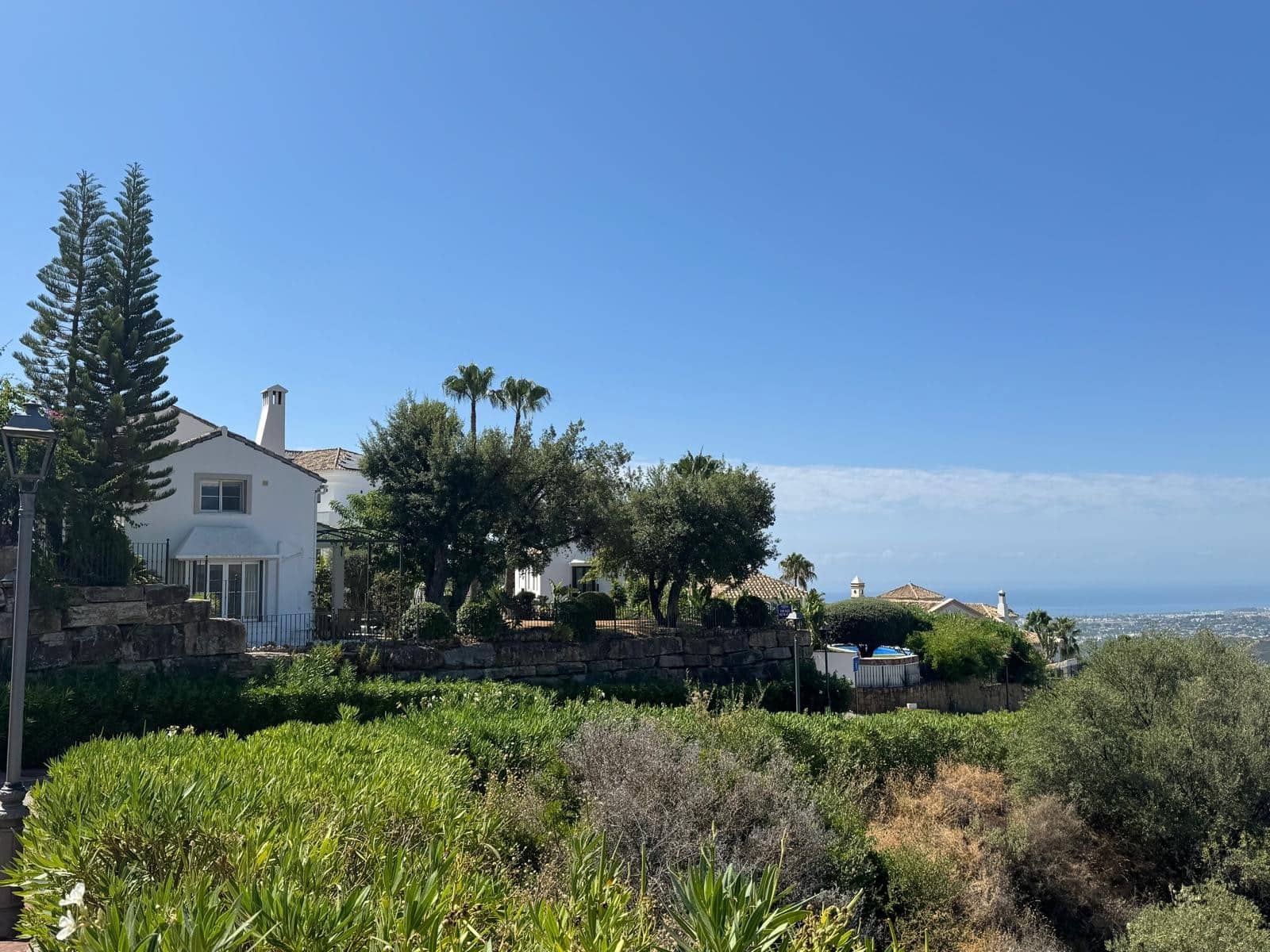 3 soverom Villa til salgs i Istan med svømmebasseng garasje - € 1 595 000 (Ref: 9219877)