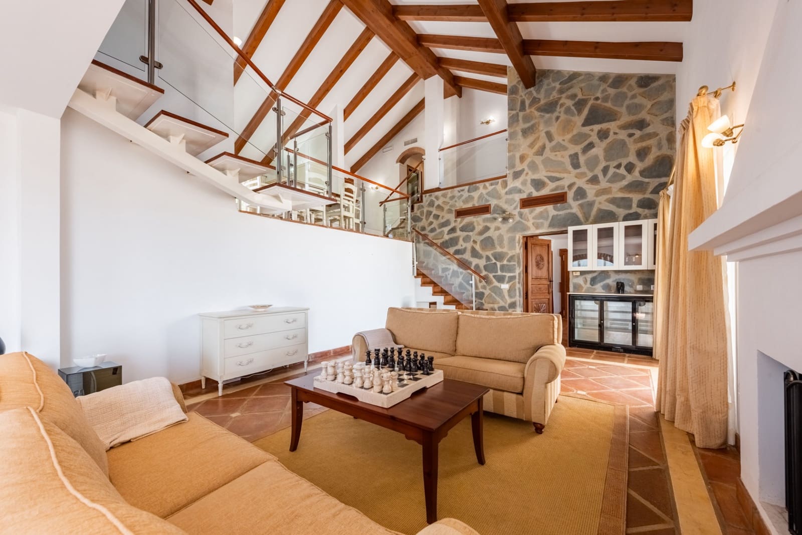 3 slaapkamer Villa te koop in Istan met zwembad garage - € 1.595.000 (Ref: 9219877)