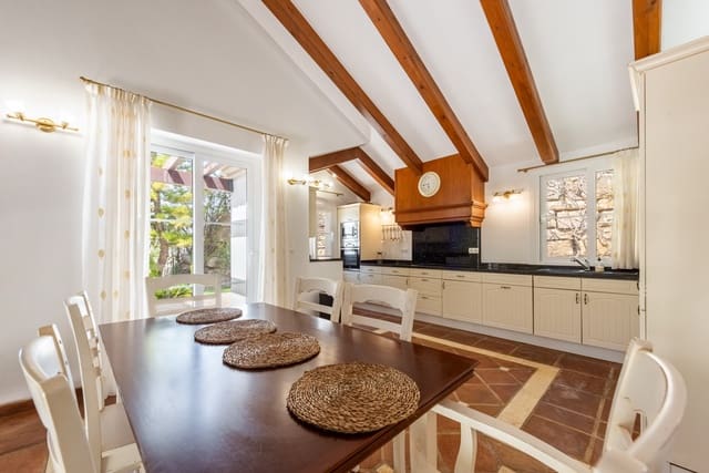 3 slaapkamer Villa te koop in Istán met zwembad garage - € 1.595.000 (Ref: 9219877)