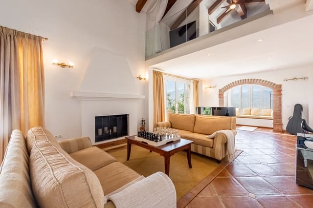 3 slaapkamer Villa te koop in Istán met zwembad garage - € 1.595.000 (Ref: 9219877)