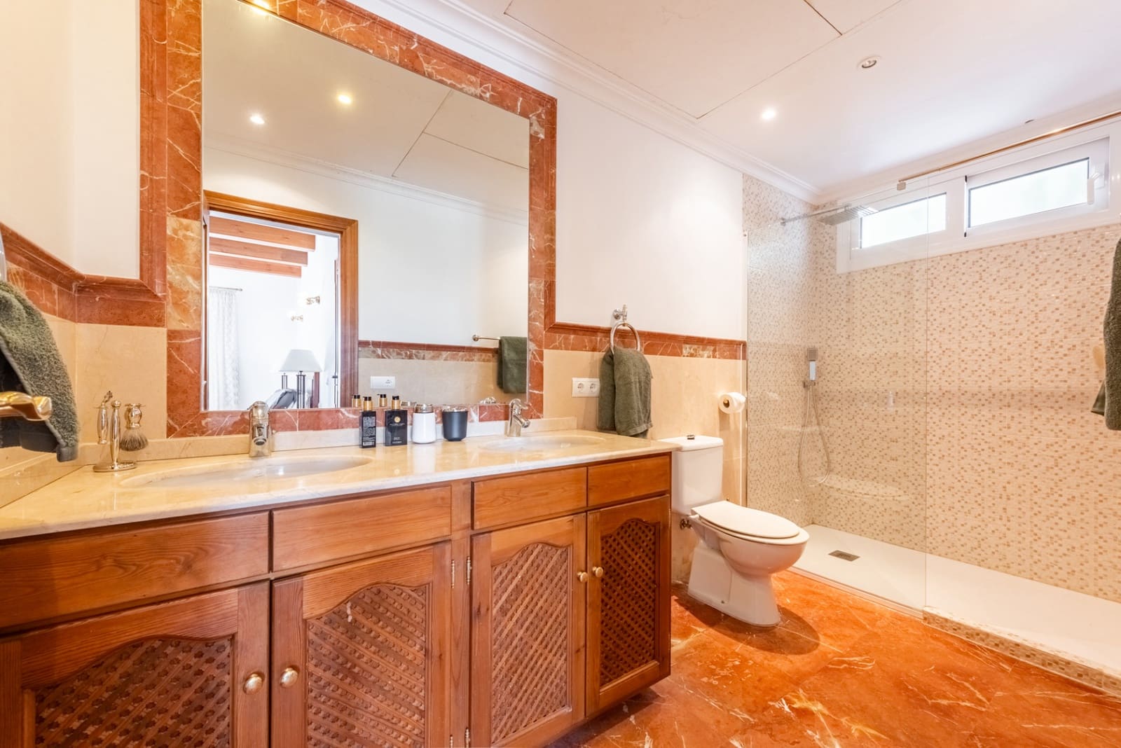 3 slaapkamer Villa te koop in Istan met zwembad garage - € 1.595.000 (Ref: 9219877)