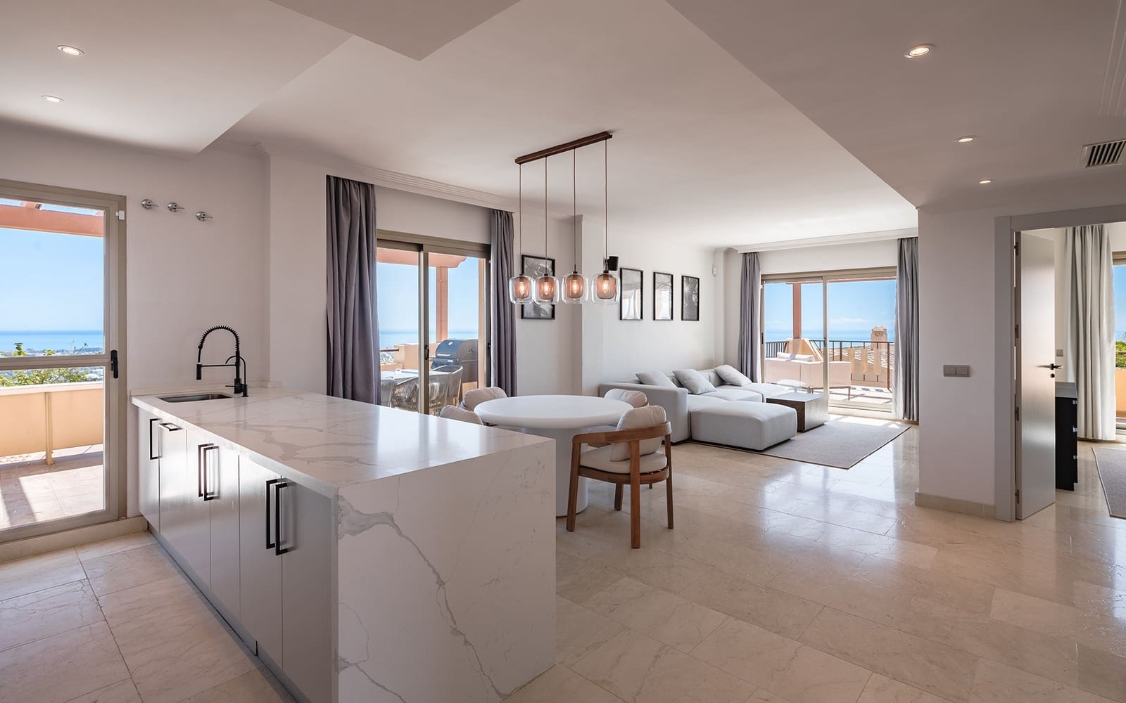3 bedroom Penthouse for sale in Benahavis with pool garage - € 795,000 (Ref: 9219878)