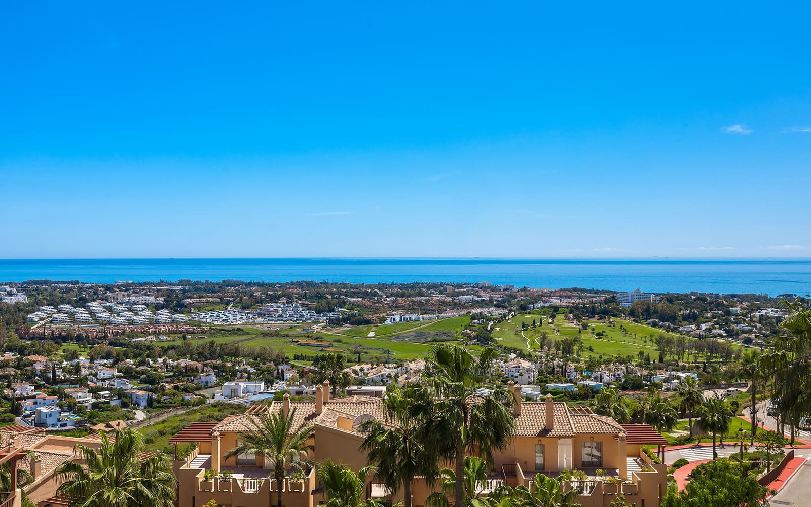 3 bedroom Penthouse for sale in Benahavis with pool garage - € 795,000 (Ref: 9219878)