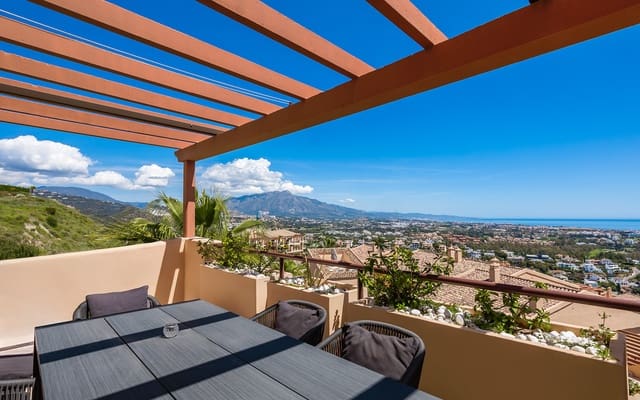 3 slaapkamer Penthouse te koop in El Paraíso, Benahavís met zwembad garage - € 795.000 (Ref: 9219878)