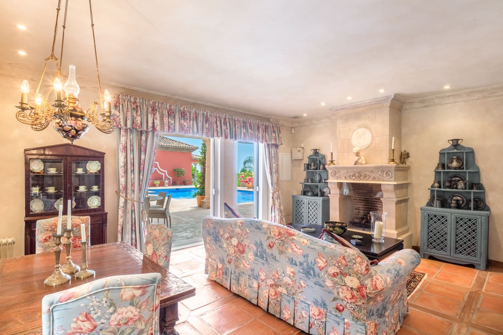 10 soverom Villa til salgs i Marbella med svømmebasseng garasje - € 8 000 000 (Ref: 9239807)