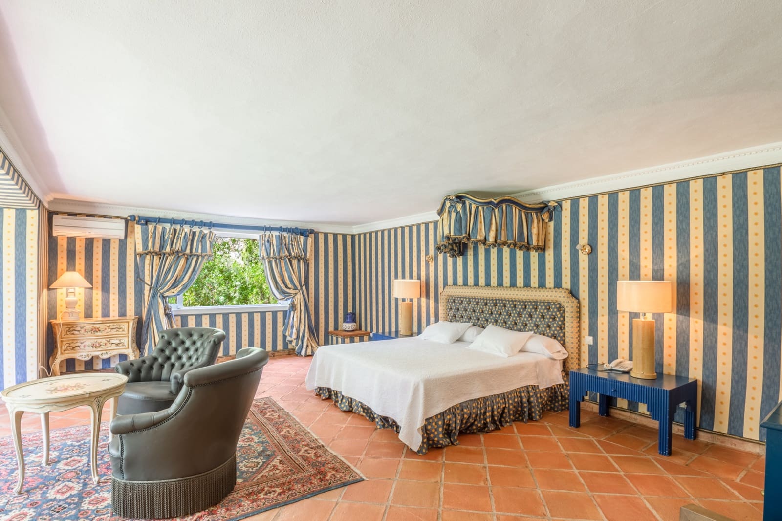 10 soverom Villa til salgs i Marbella med svømmebasseng garasje - € 8 000 000 (Ref: 9239807)