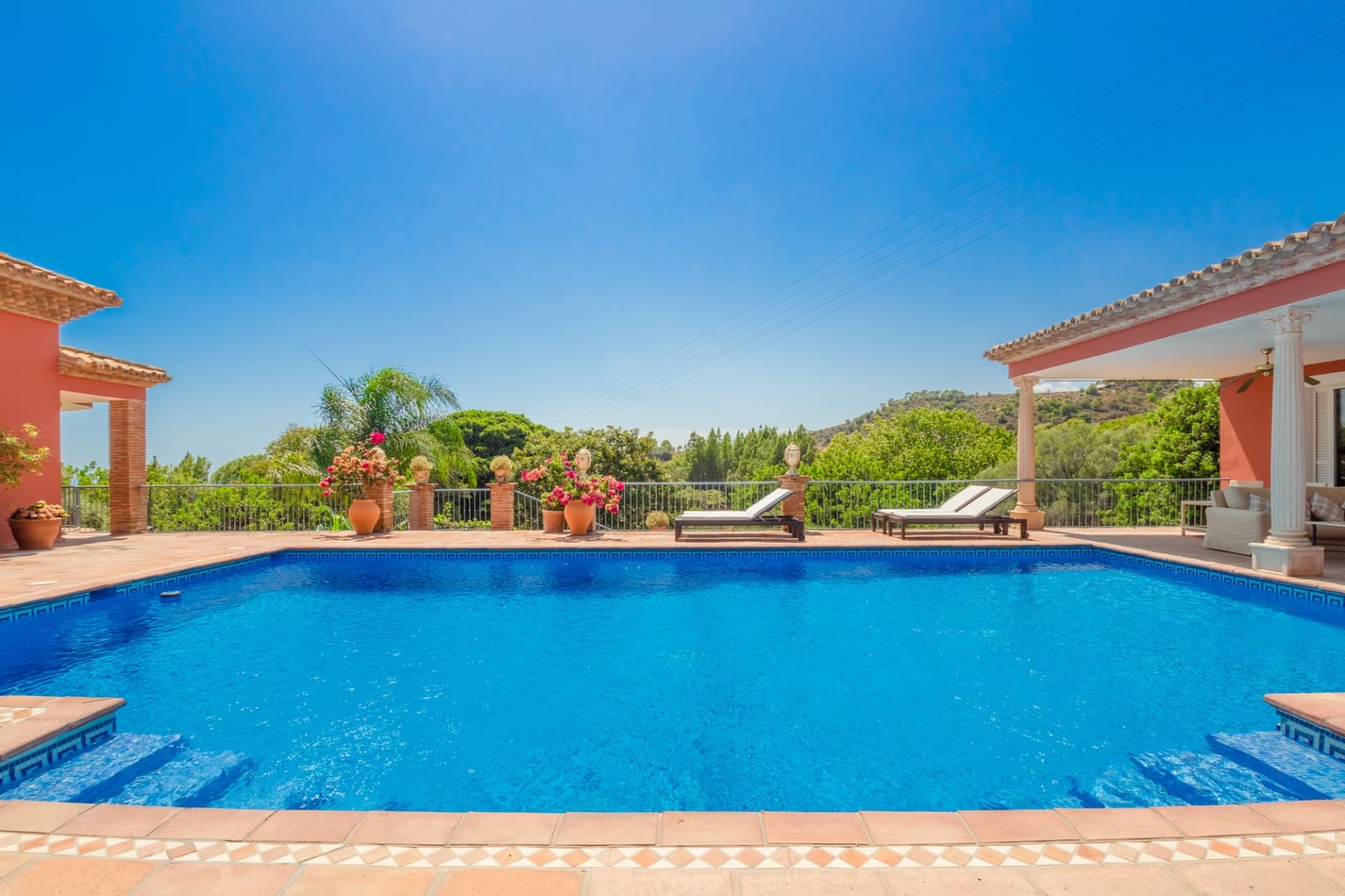 10 soverom Villa til salgs i Marbella med svømmebasseng garasje - € 8 000 000 (Ref: 9239807)