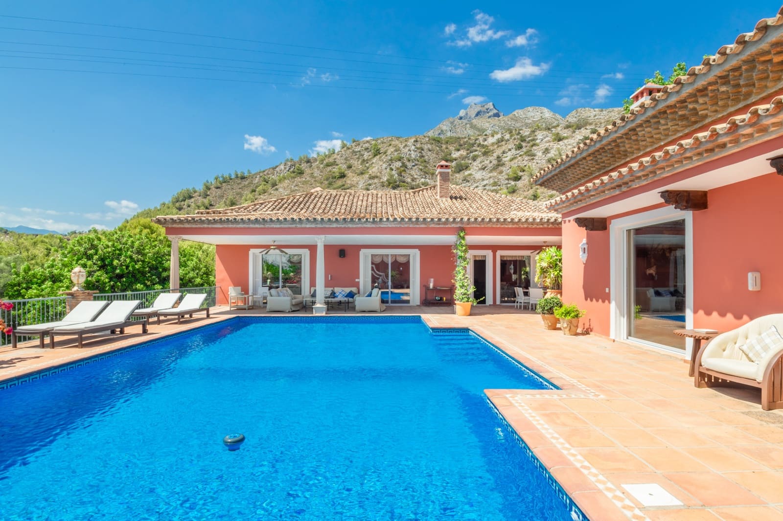 10 soverom Villa til salgs i Marbella med svømmebasseng garasje - € 8 000 000 (Ref: 9239807)