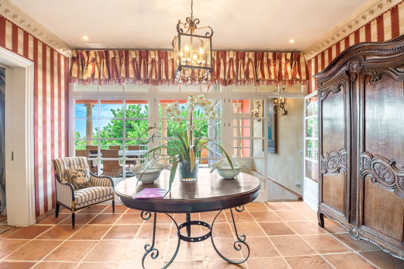 10 soverom Villa til salgs i Marbella med svømmebasseng garasje - € 8 000 000 (Ref: 9239807)