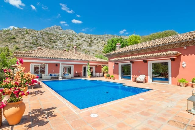 Chalet de 10 habitaciones en Sierra Blanca, Marbella en venta con piscina garaje - 8.000.000 € (Ref: 9239807)