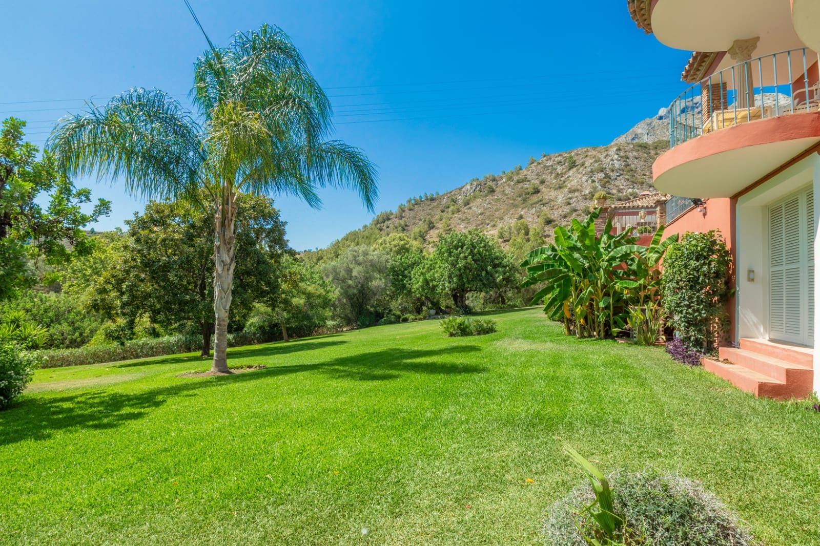 10 soverom Villa til salgs i Marbella med svømmebasseng garasje - € 8 000 000 (Ref: 9239807)