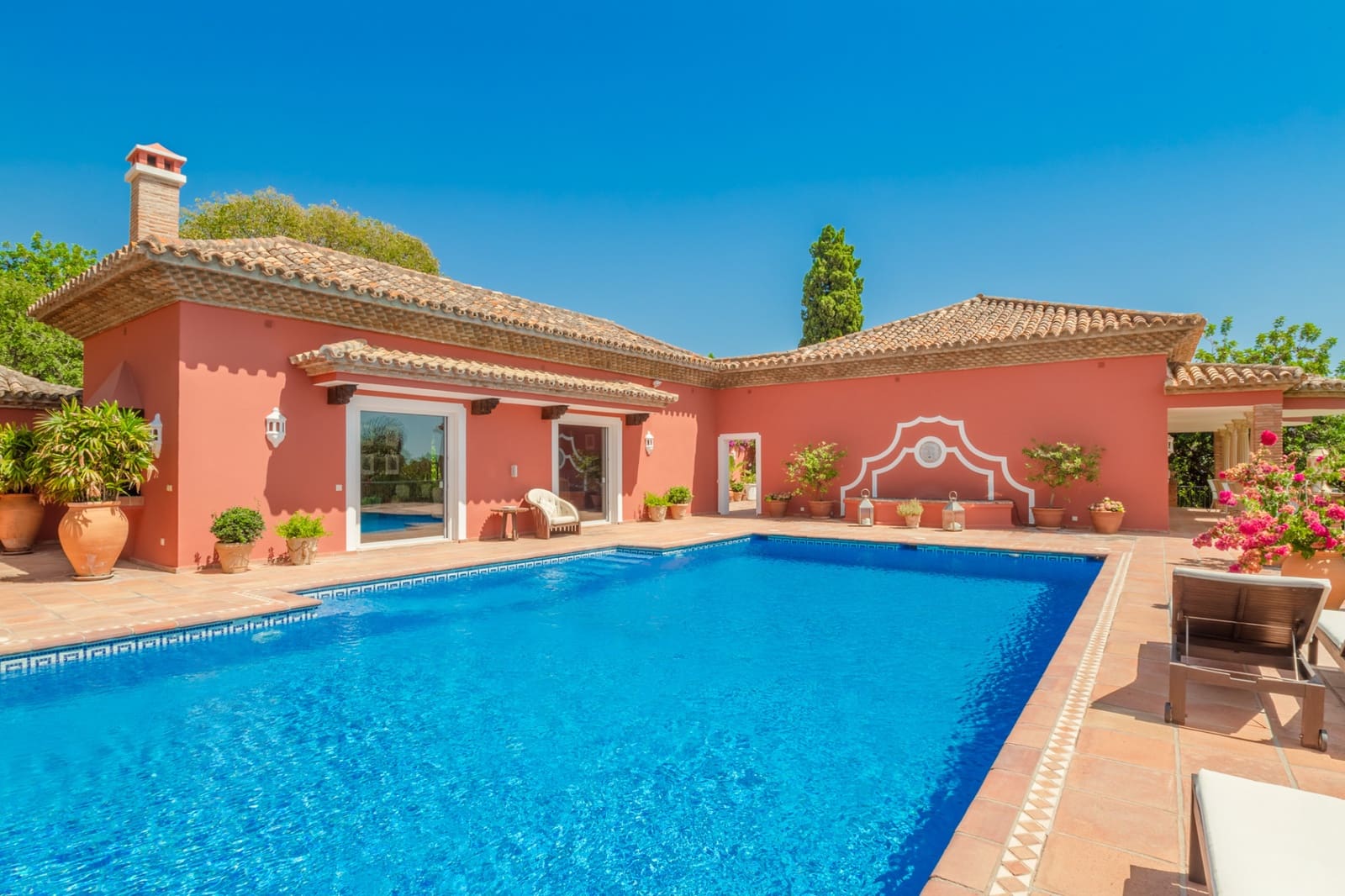10 bedroom Villa for sale in Marbella with pool garage - € 8,000,000 (Ref: 9239807)