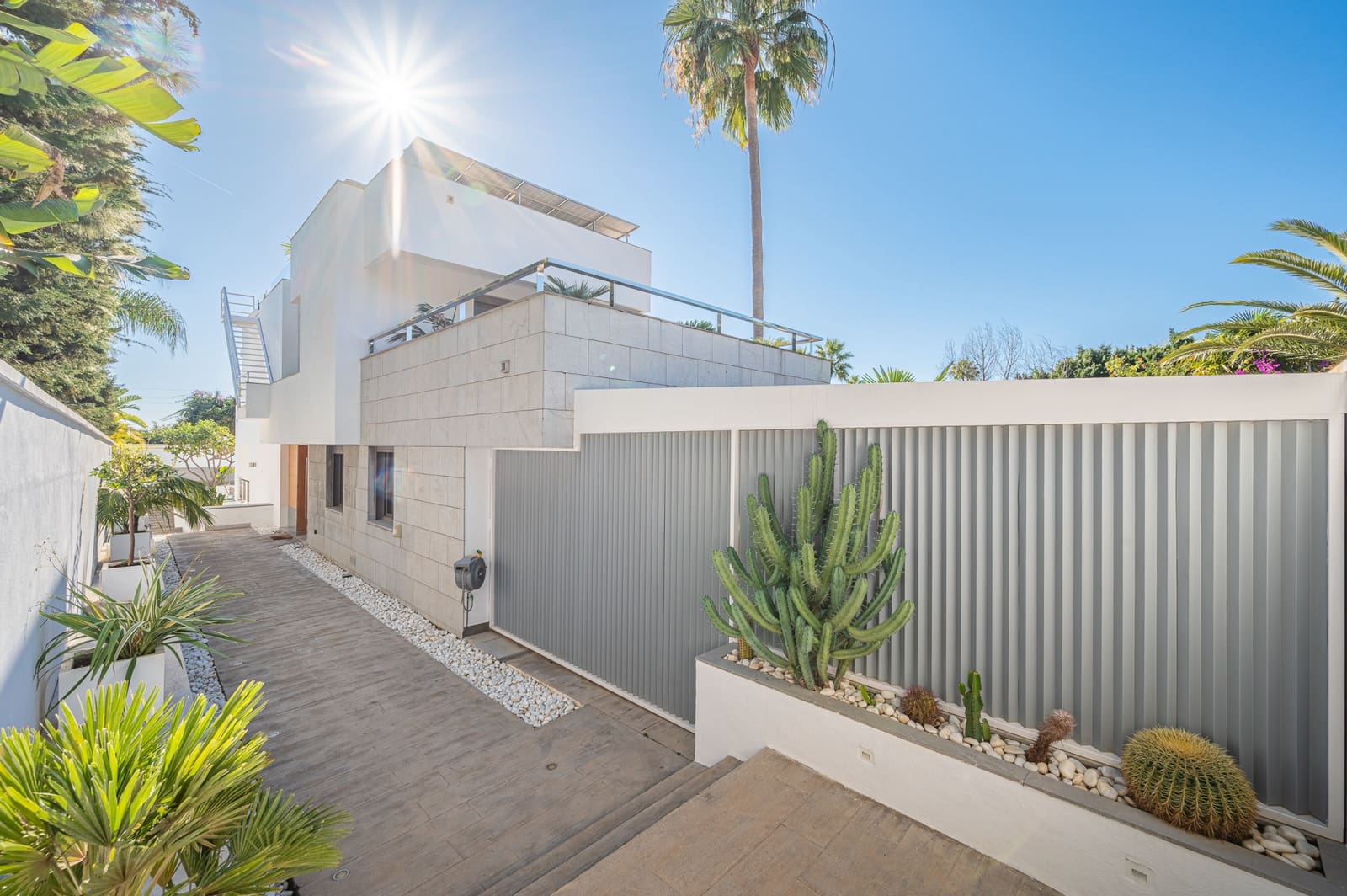 4 soveværelse Villa til salg i Marbella med swimmingpool garage - € 2.450.000 (Ref: 9239809)