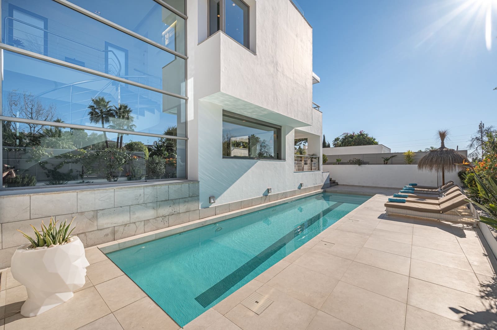 4 Zimmer Villa zu verkaufen in Marbella mit Pool Garage - 2.450.000 € (Ref: 9239809)