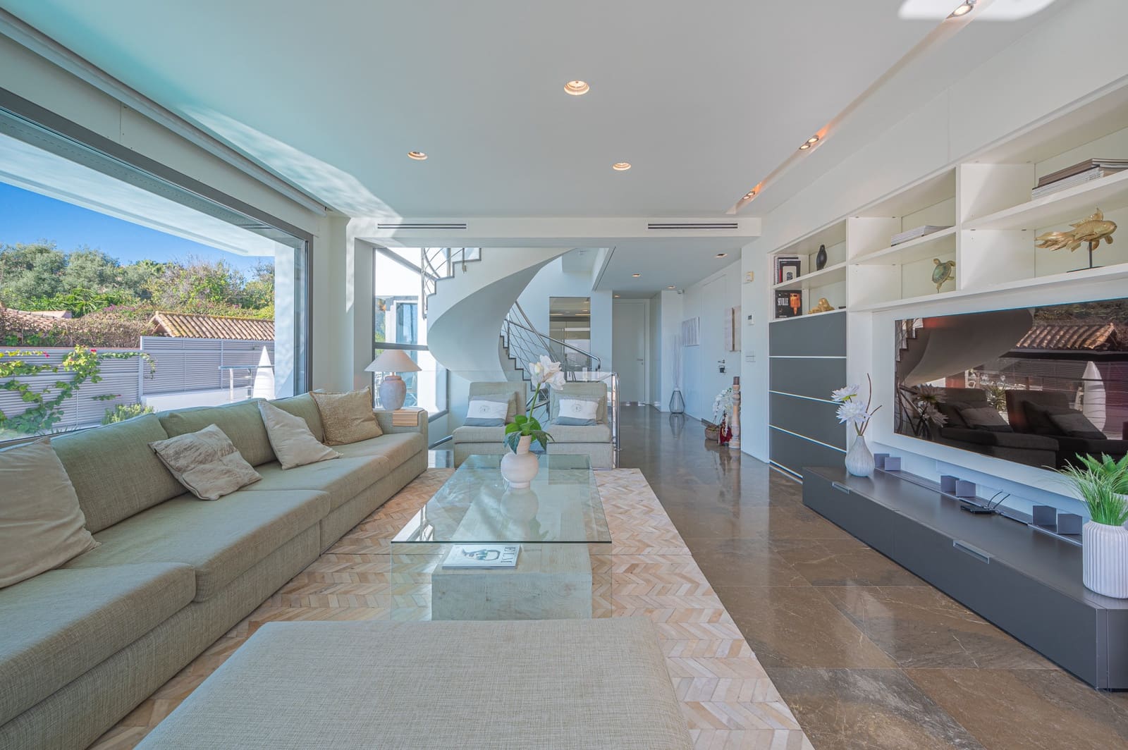 4 Zimmer Villa zu verkaufen in Marbella mit Pool Garage - 2.450.000 € (Ref: 9239809)