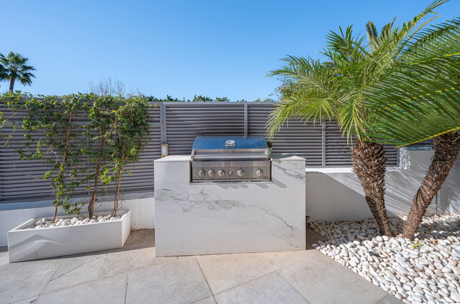 4 Zimmer Villa zu verkaufen in Marbella mit Pool Garage - 2.450.000 € (Ref: 9239809)