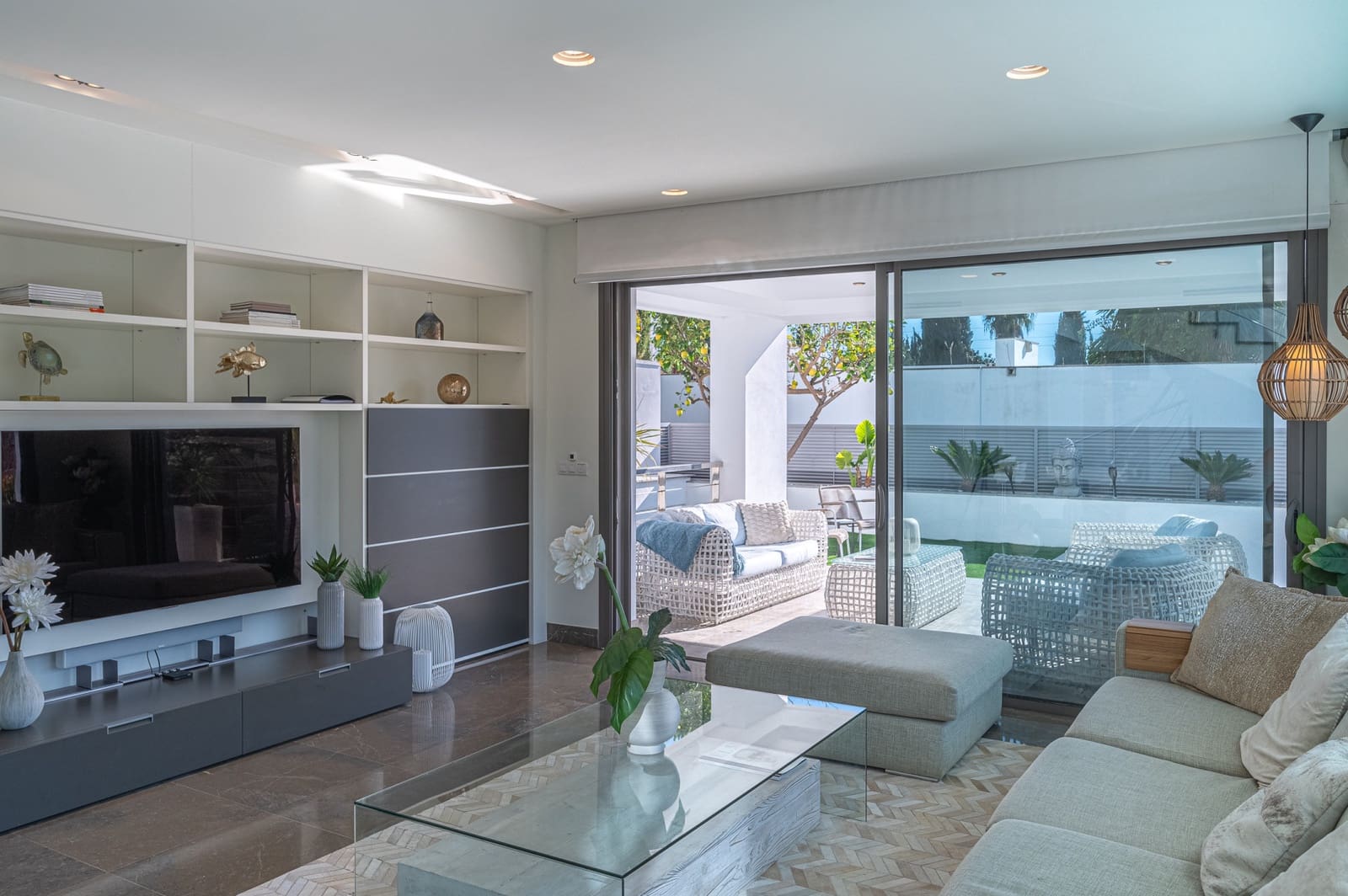 4 Zimmer Villa zu verkaufen in Marbella mit Pool Garage - 2.450.000 € (Ref: 9239809)