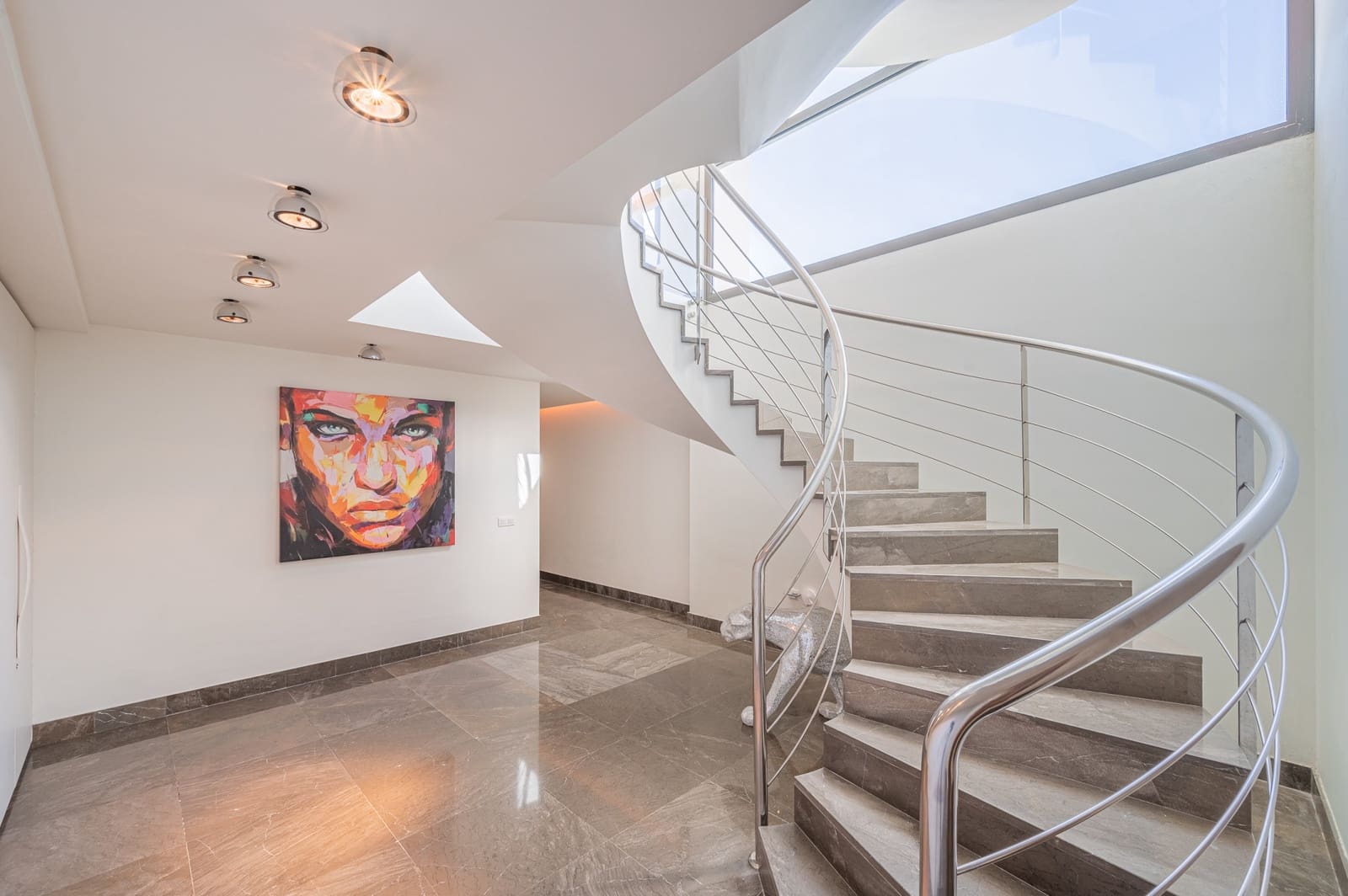 4 Zimmer Villa zu verkaufen in Marbella mit Pool Garage - 2.450.000 € (Ref: 9239809)