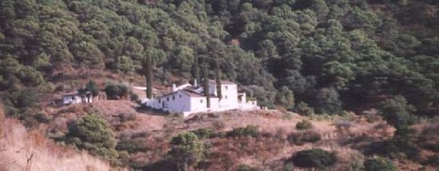 Building Plot for sale in El Velerín, Estepona - € 8,000,000 (Ref: 9239811)