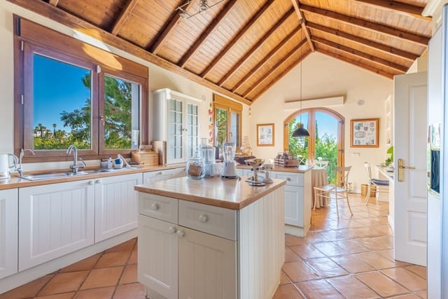 5 soverom Villa til salgs i Los Flamingos, Benahavís med svømmebasseng garasje - € 2 650 000 (Ref: 9239814)