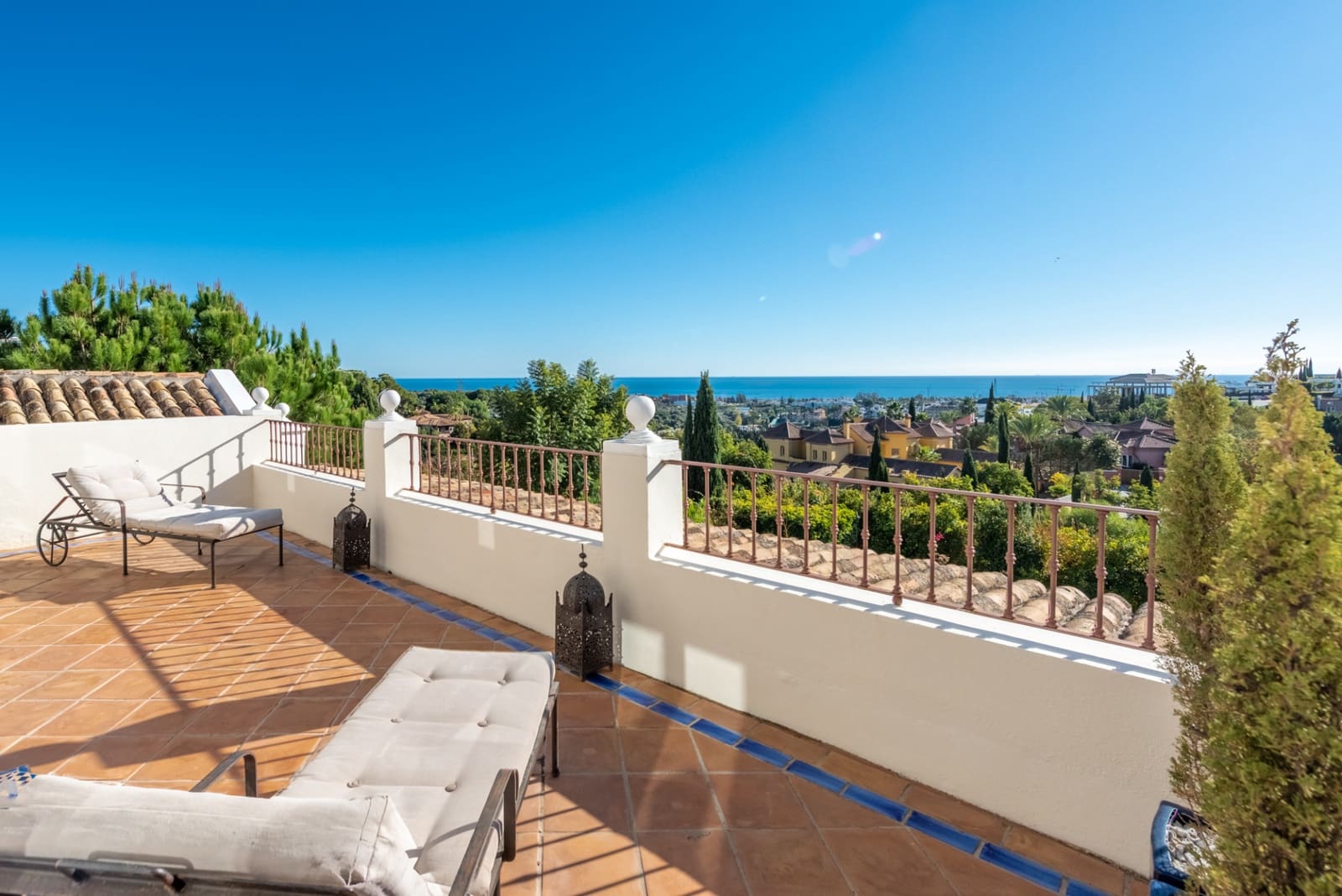 5 soverom Villa til salgs i Los Flamingos med svømmebasseng garasje - € 2 650 000 (Ref: 9239814)