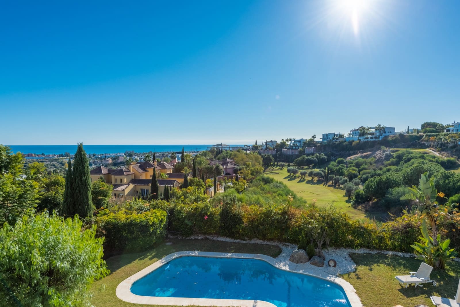 5 soverom Villa til salgs i Los Flamingos med svømmebasseng garasje - € 2 650 000 (Ref: 9239814)