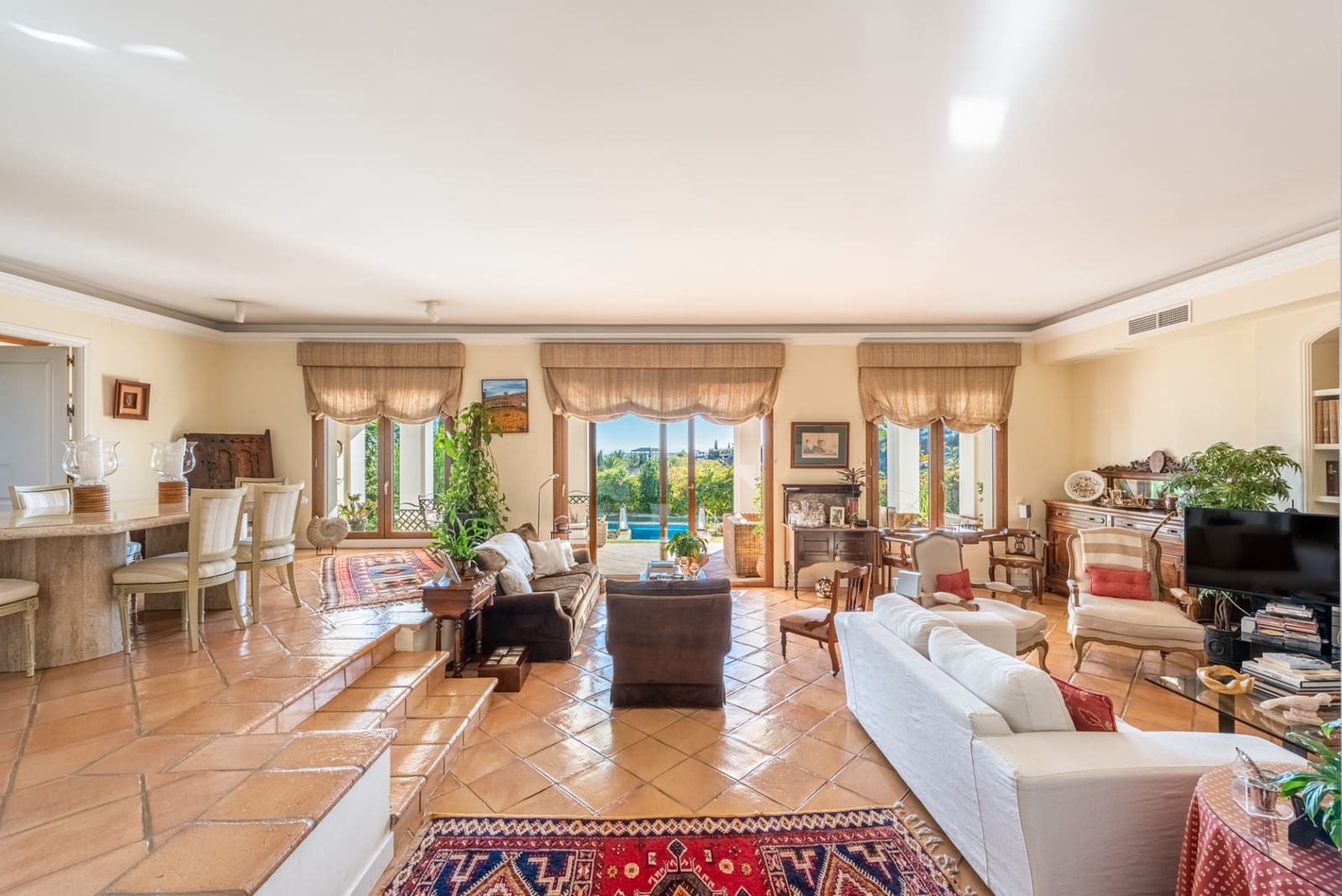 5 bedroom Villa for sale in Los Flamingos with pool garage - € 2,650,000 (Ref: 9239814)
