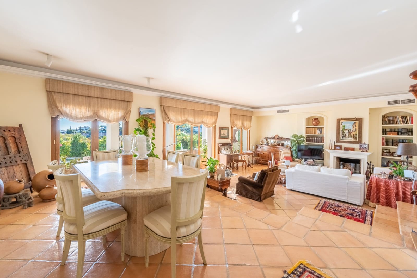 5 bedroom Villa for sale in Los Flamingos with pool garage - € 2,650,000 (Ref: 9239814)